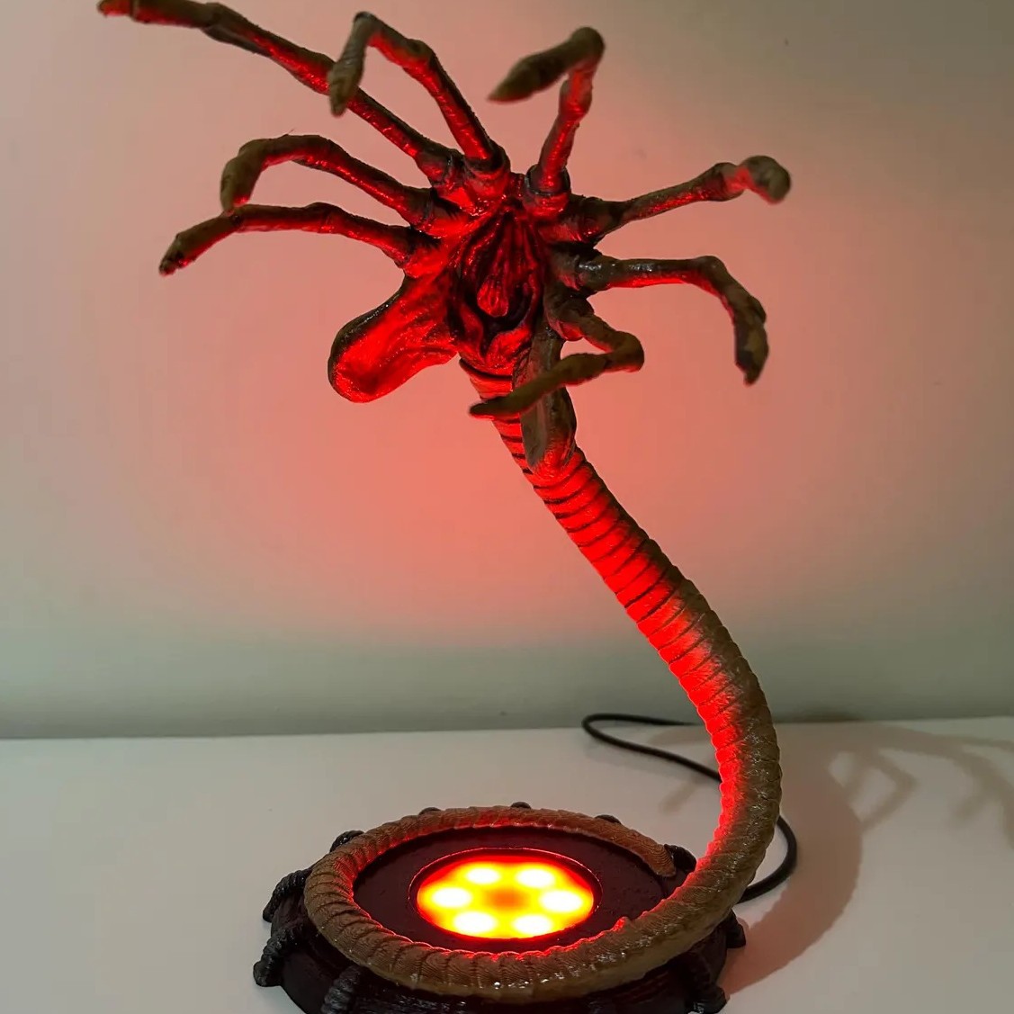 Alien Facehugger Lamp Nachtlam - Lighting Decor Items recensie en prijs